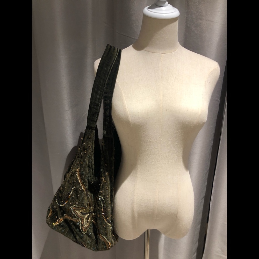 Handmade Embroidery Sequin Beaded Velvet Handbag - Picture 7 of 16